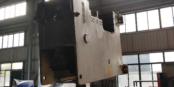 工廠設(shè)備搬遷-小型沖床搬運方法