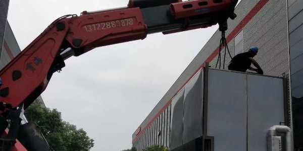 高空吊裝設(shè)備注意事項(xiàng)